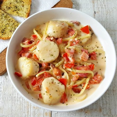 Cheesy Garlic Bacon Scallops and Linguine Recipe - serves 2