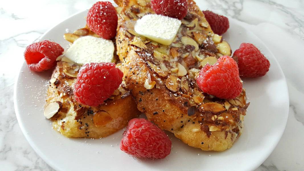 https://zonacooks.com/wp-content/uploads/2017/12/Almond-Raspberry-French-Toast-Recipe-for-Two-16.jpg