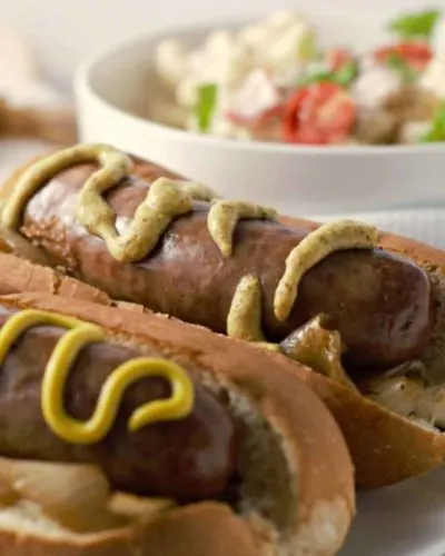 Beer Boiled Brats and Onions