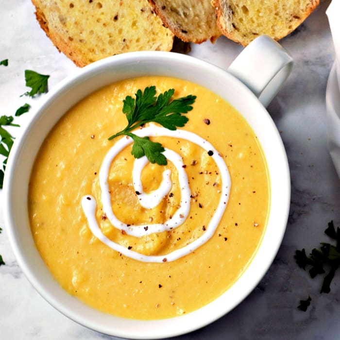 Easy Cheddar Beer Soup for Two (30 min) • Zona Cooks