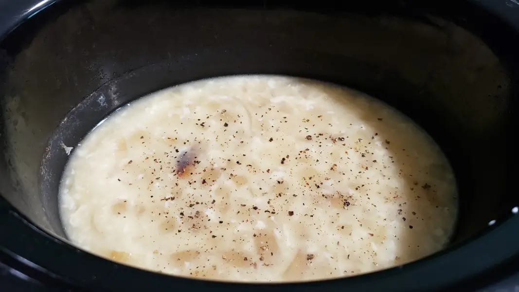 turkey gravy in a crockpot.
