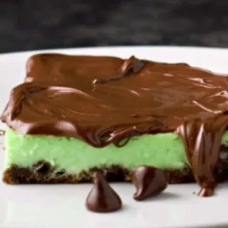 Mint Chocolate Cheesecake Tart on a plate.