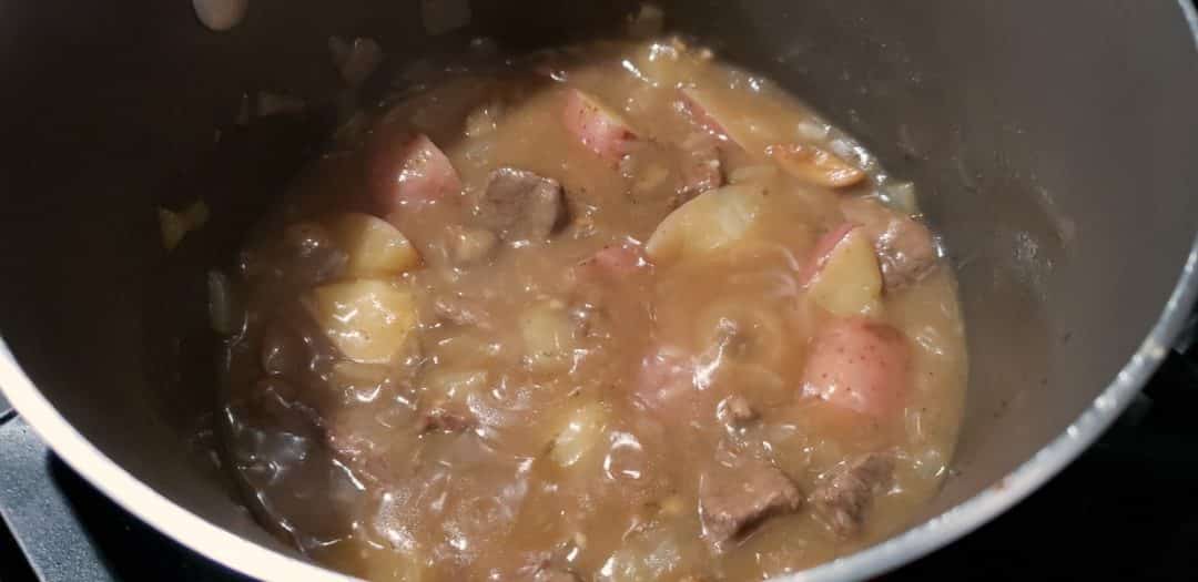 beef stew thickened in pan