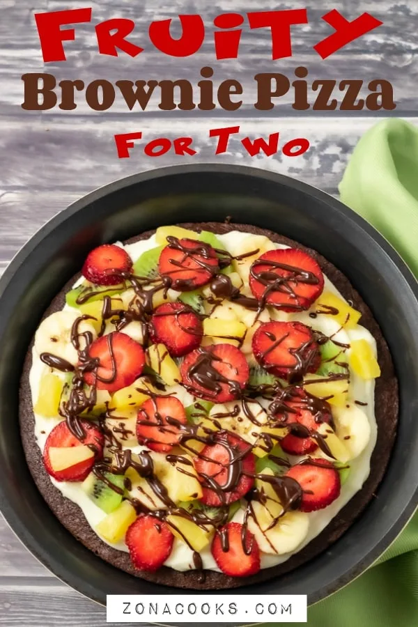 fruity brownie pizza in a pie pan.