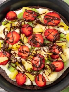 Fruity Brownie Pizza in a pie pan.