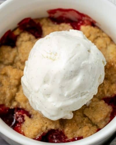 Cakey Strawberry Cobbler