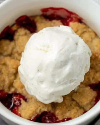 Cakey Strawberry Cobbler