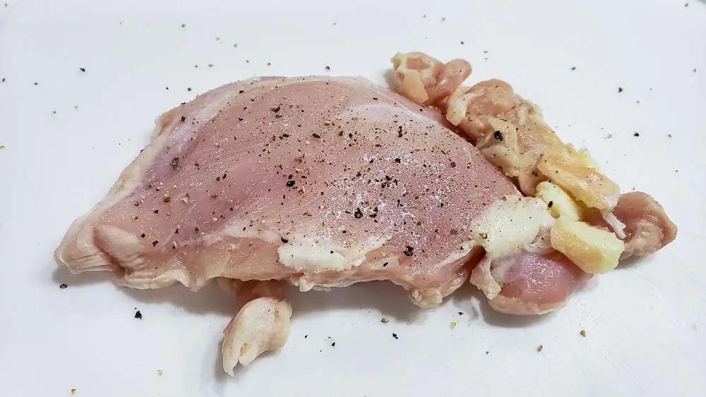 boneless chicken with salt and pepper