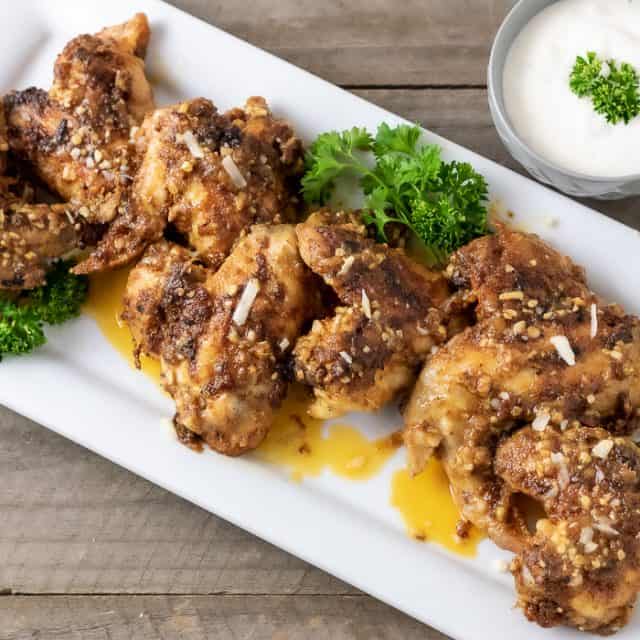 Easy Homemade Crispy Chicken Wings • Zona Cooks