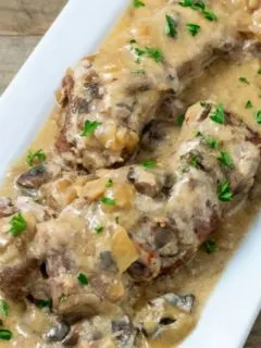 cropped-Slow-Cooker-Country-Style-Pork-Ribs-and-Mushroom-Gravy-18.jpg
