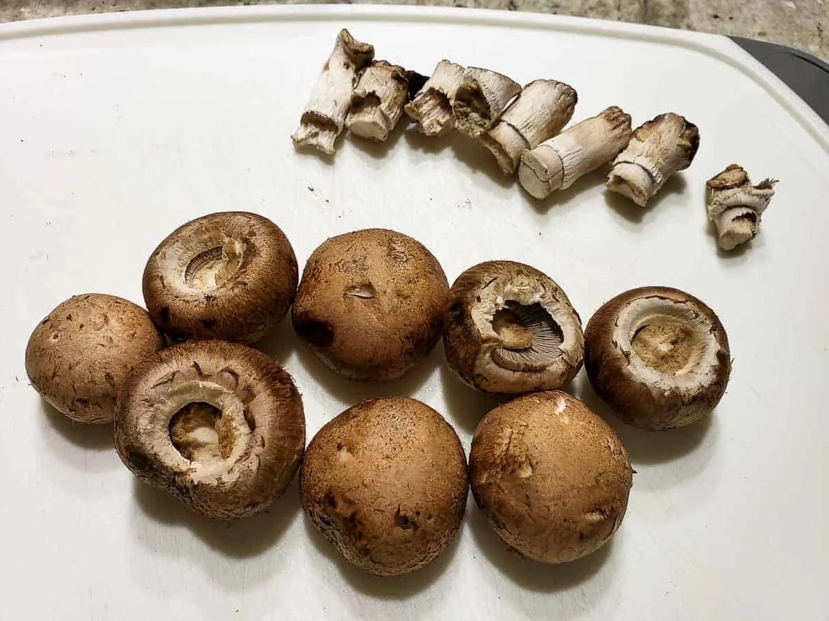 8 baby bella mushrooms with stems removed