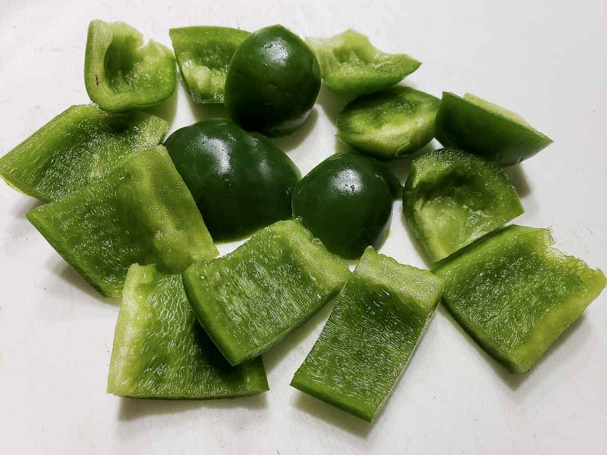 12 pieces of diced green pepper