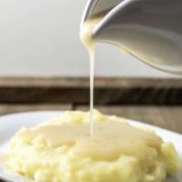 cropped-Chicken-Gravy-With-or-Without-Drippings-Small-Batch-Recipe-5.jpg