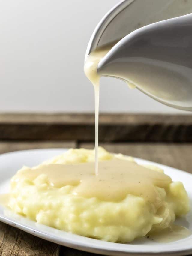 Easy Gravy from Scratch • Zona Cooks