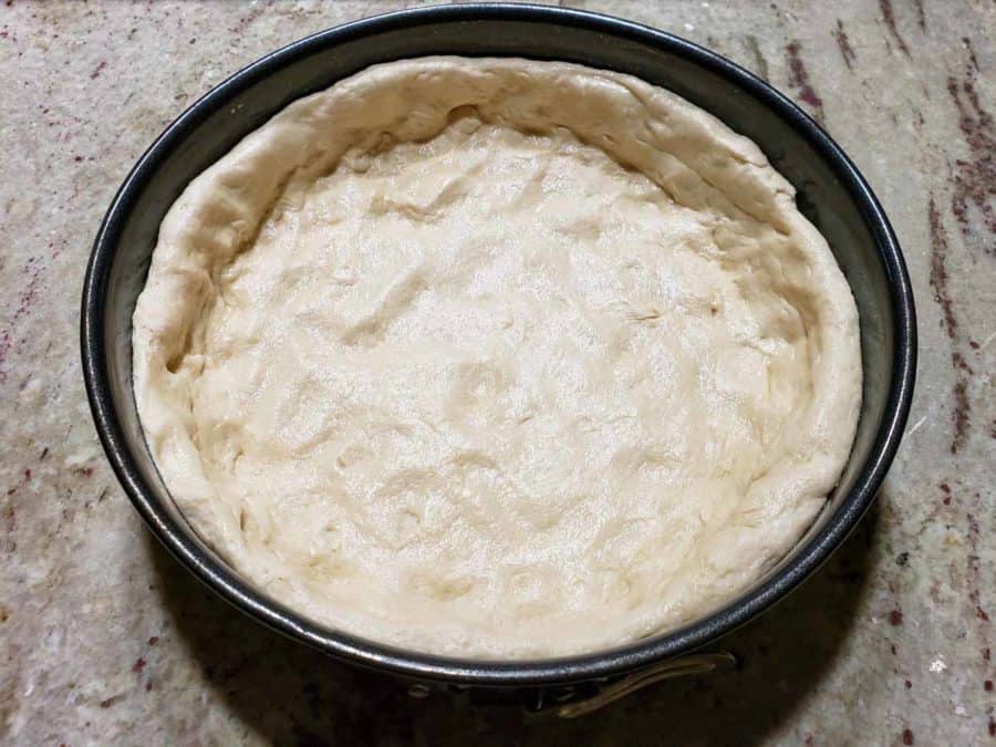 Easy Deep Dish Pizza • Zona Cooks