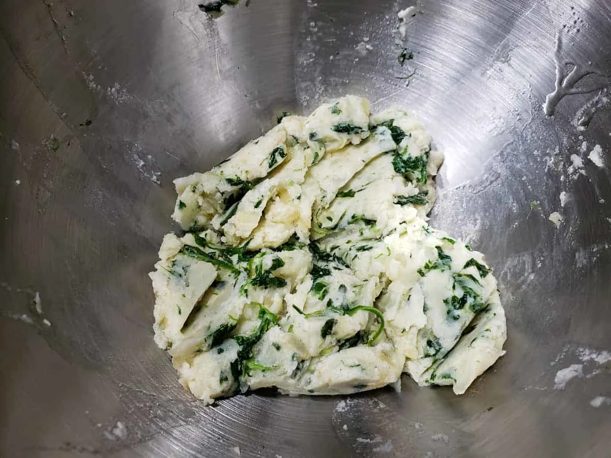 mashed potato, cream cheese, and spinach mixed together