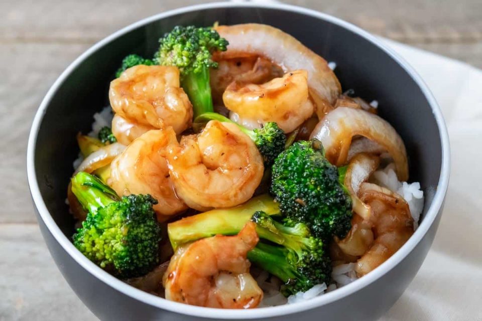 Shrimp and Broccoli Stir Fry with Thai Sweet Chili (20 min) • Zona Cooks