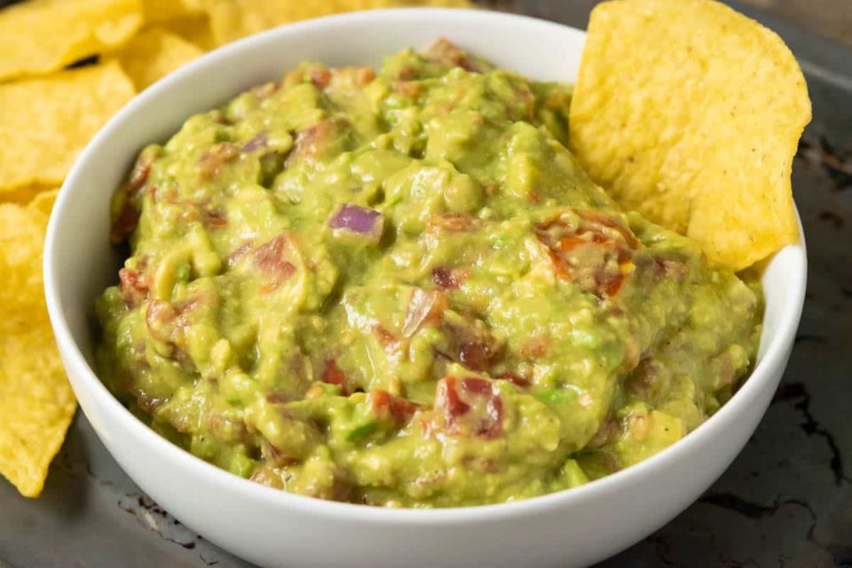 Best Guacamole with Tomatoes (10 minutes Small Batch) • Zona Cooks