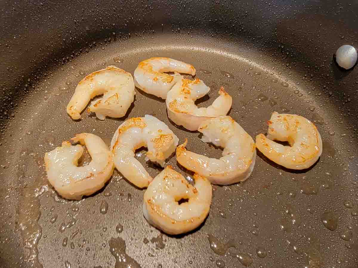shrimp cooking in oil.
