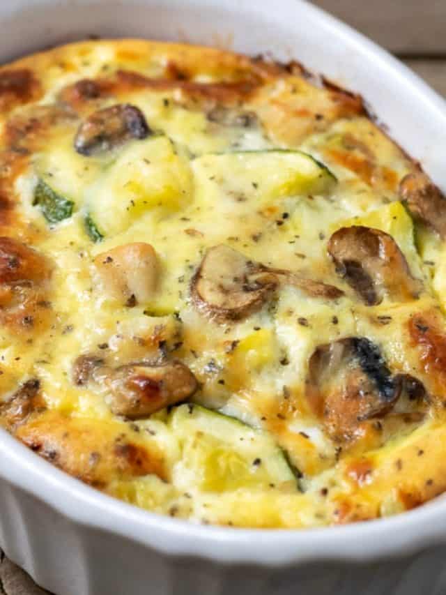 Chicken Zucchini Bake Low-carb in a casserole dish.