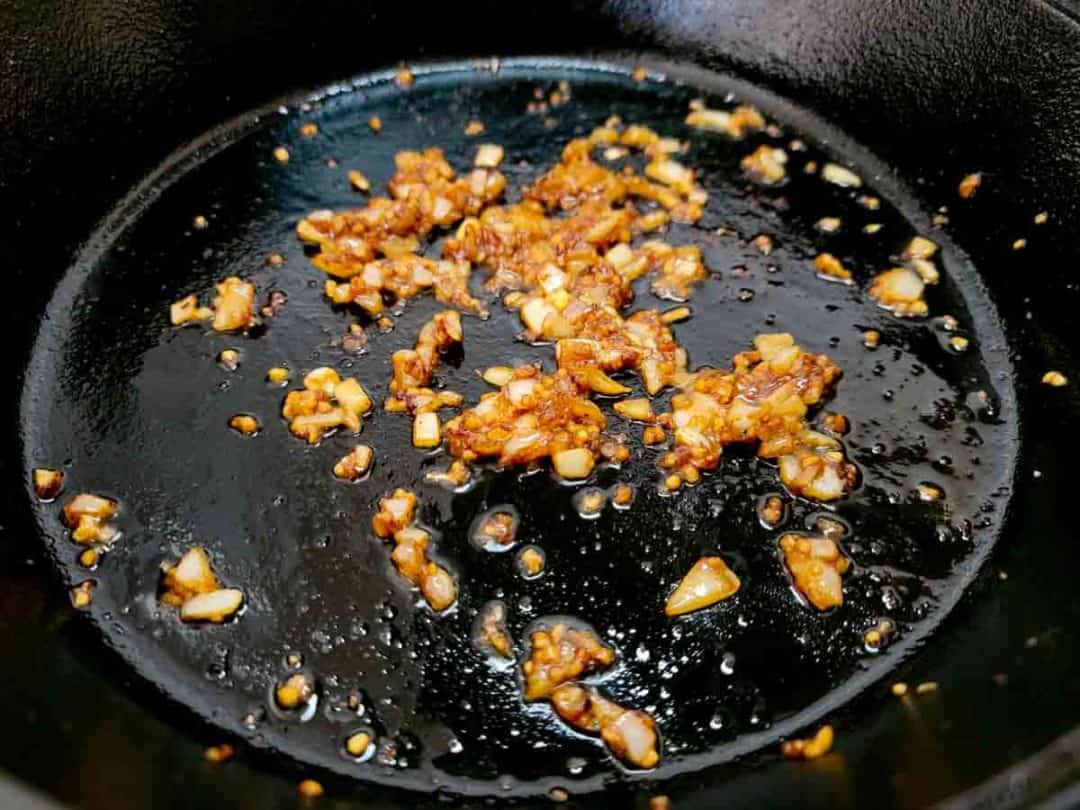 Filet Mignon and Bourbon Sauce • Zona Cooks