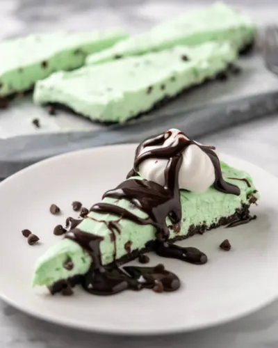 Mint Oreo Cheesecake