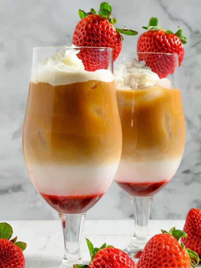 Easy Iced Strawberry Latte