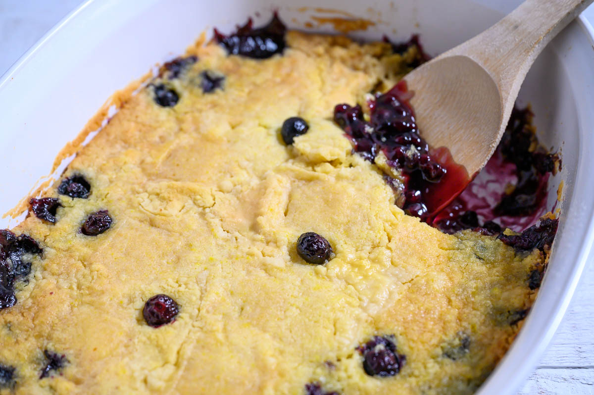 4 Ingredient Lemon Blueberry Dump Cake