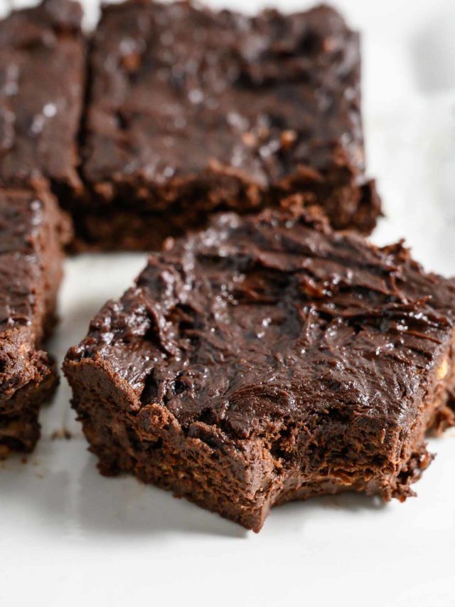 4-ingredient Vegan Banana Brownies