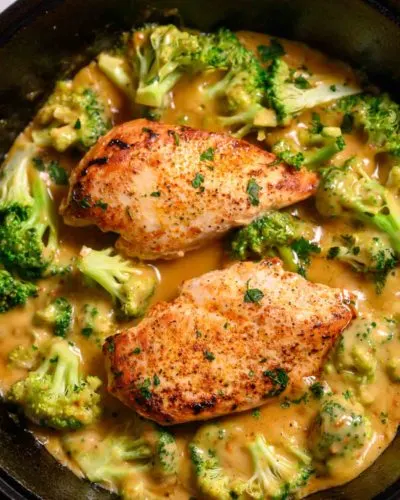 6 Ingredient Skillet Chicken and Broccoli