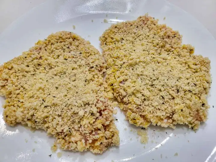 Boneless chicken dredged in flour, then egg, then Panko breadcrumbs.
