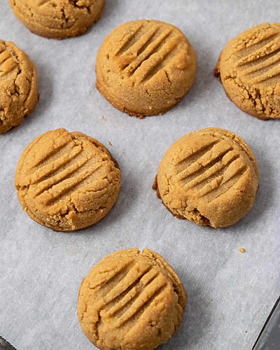 Chewy Peanut Butter Cookies